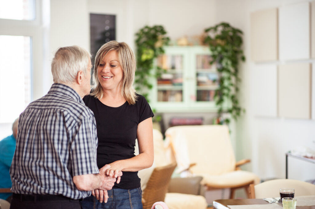 Afstemt Pædagogik - Sprog og adfærd tilpasses den ældre borger